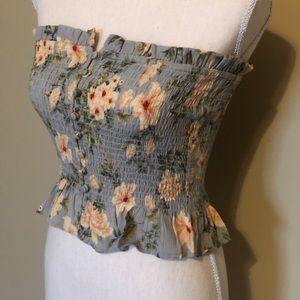 American Eagle 🦅 Floral Sleeveless Top